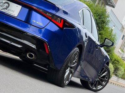 2022 Lexus IS — миниатюра 34