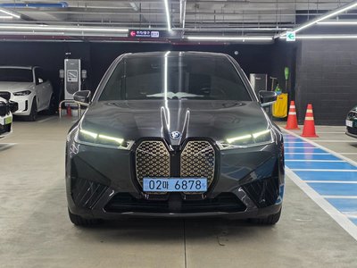 2022 BMW IX photo 2