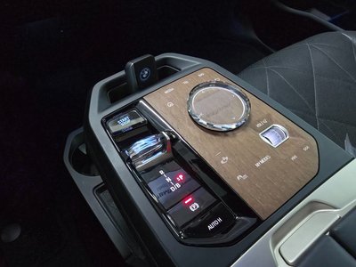 2022 BMW IX photo 9