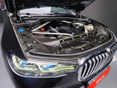 BMW X7 - 7