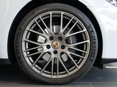 PORSCHE PANAMERA - 5