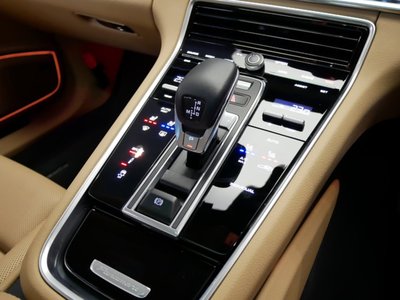 PORSCHE PANAMERA - 10