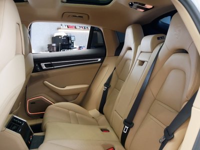 PORSCHE PANAMERA - 9