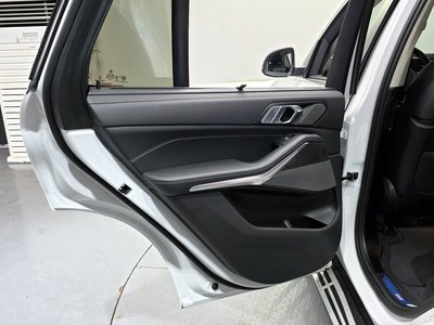 صورة مصغرة 15 لـ 2025 BMW X5