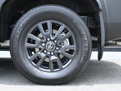 TOYOTA LAND CRUISER 250 - 8