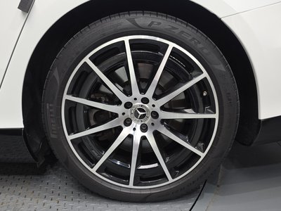 صورة 8 لـ 2023 Mercedes-BENZ EQS