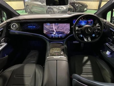 MERCEDES-BENZ EQE - 4