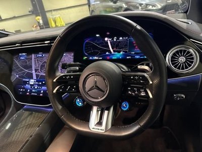 MERCEDES-BENZ EQE - 9