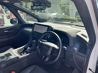 2024 Toyota ALPHARD — фото 9