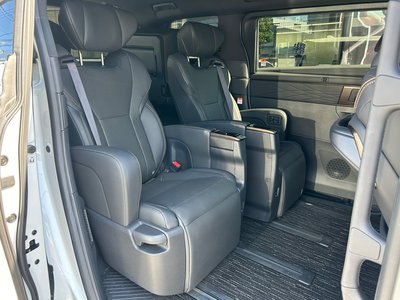 2024 Toyota ALPHARD — миниатюра 18