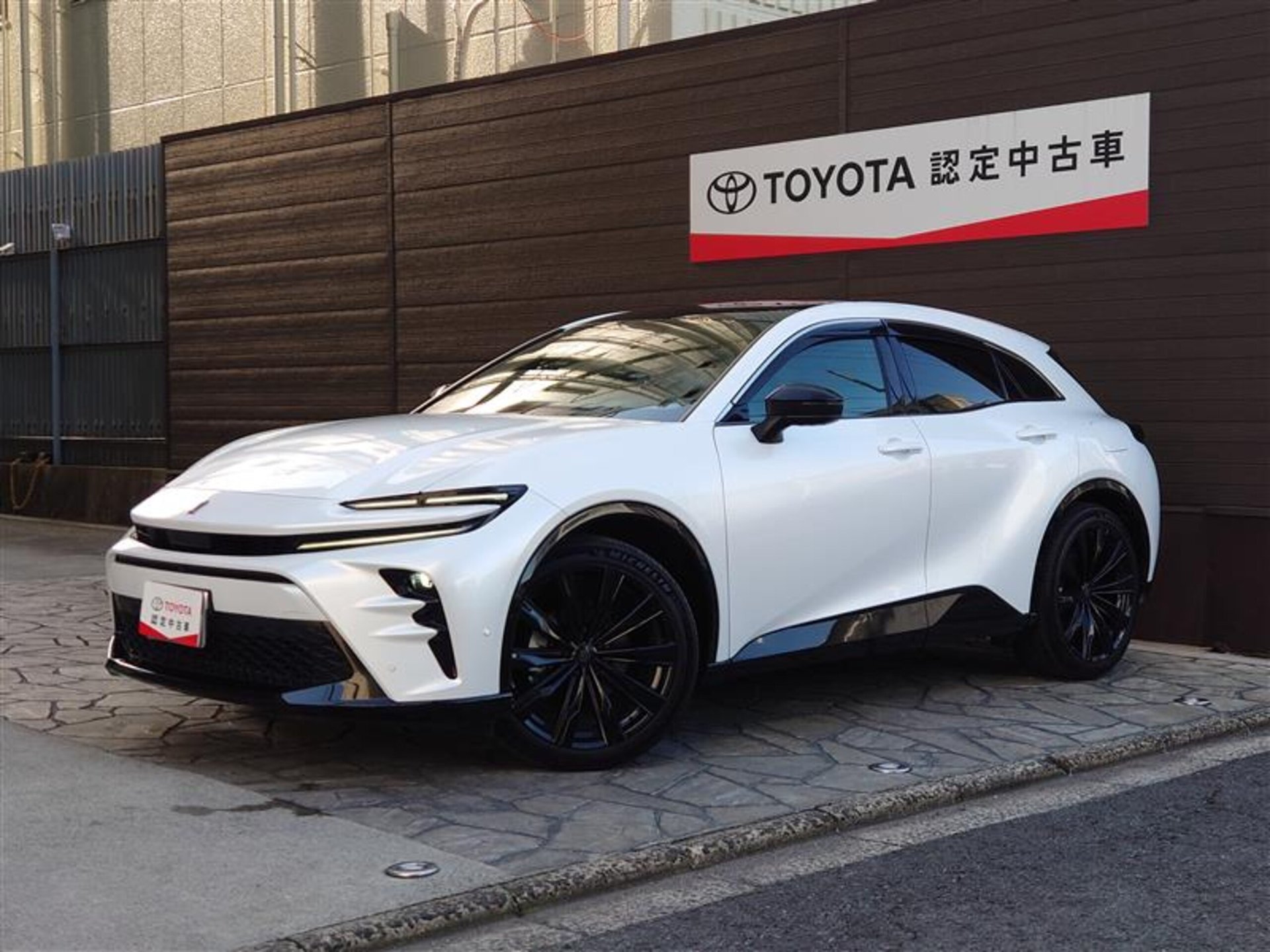 TOYOTA CROWN SPORT - View 1