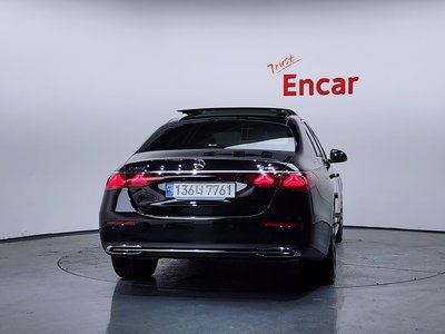 MERCEDES-BENZ E-CLASS - 3