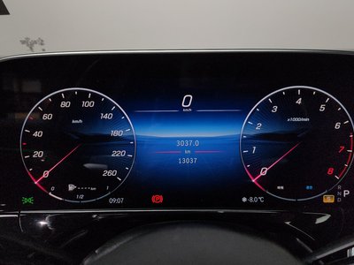 MERCEDES-BENZ E-CLASS - 8