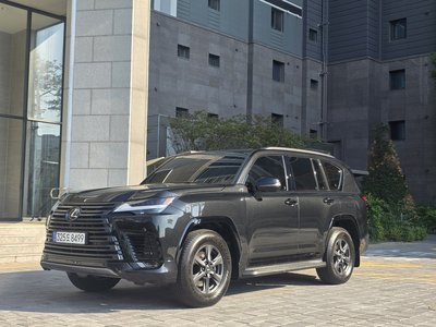 صورة 1 لـ 2025 Lexus LX