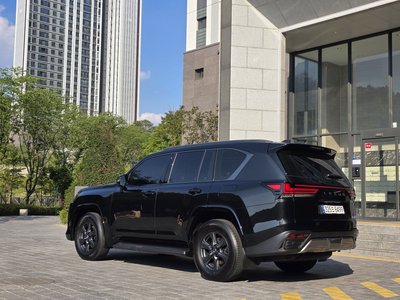 صورة 3 لـ 2025 Lexus LX