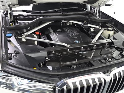 BMW X7 - 7