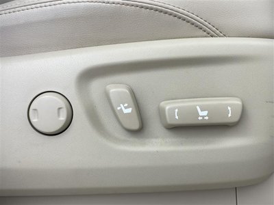 TOYOTA LAND CRUISER PRADO - 8