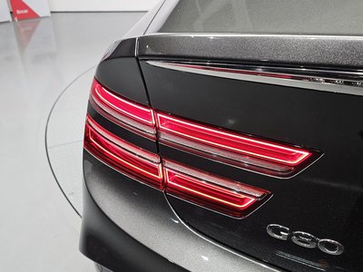 GENESIS G80 (RG3) - 10