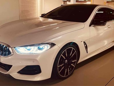 BMW 8 SERIES