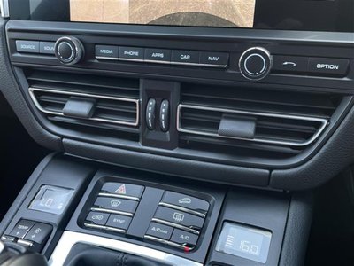 2020 Porsche MACAN 缩略图 18