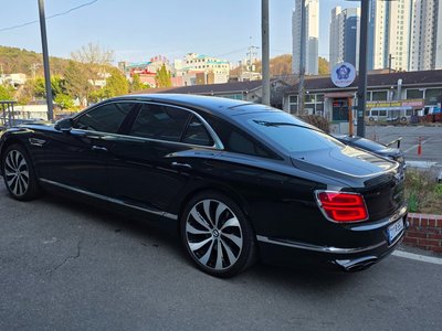 BENTLEY FLYING SPUR - 3