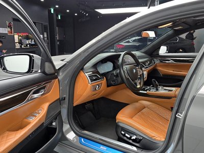 BMW 7 SERIES - 10