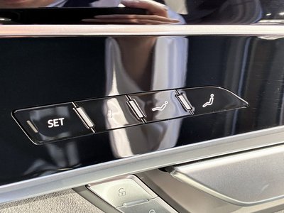 2025 AUDI A8 — миниатюра 28