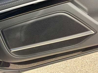 2025 AUDI A8 — миниатюра 25