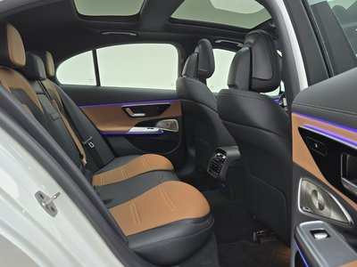 MERCEDES-BENZ E-CLASS - 10