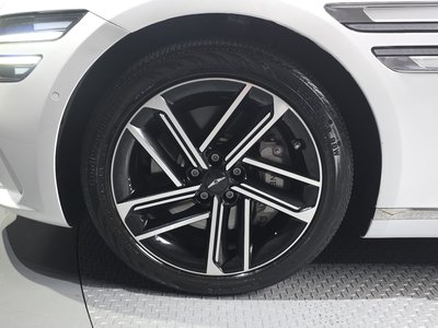 GENESIS G80 (RG3) - 6