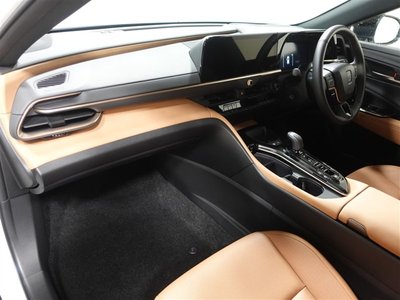 TOYOTA CROWN SPORT - 9