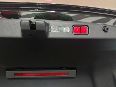 MERCEDES-BENZ E-CLASS - 10