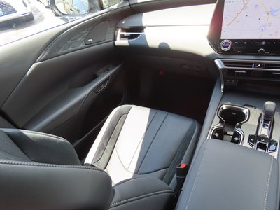 2025 Lexus RX — миниатюра 53