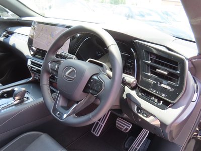 2025 Lexus RX — миниатюра 63