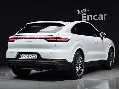 2022 Porsche CAYENNE — фото 3