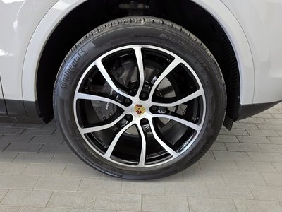 PORSCHE CAYENNE - 8