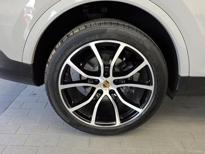 PORSCHE CAYENNE - 6
