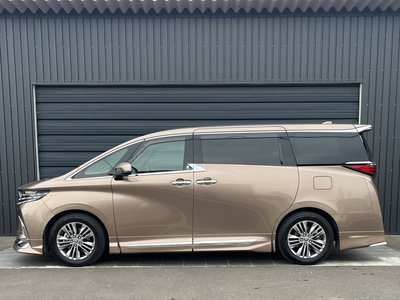 2024 TOYOTA ALPHARD photo 3
