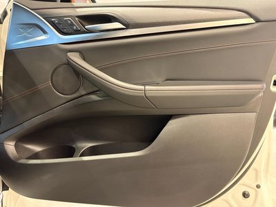 صورة مصغرة 27 لـ 2022 BMW X4