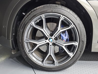 2022 BMW X6 photo 6