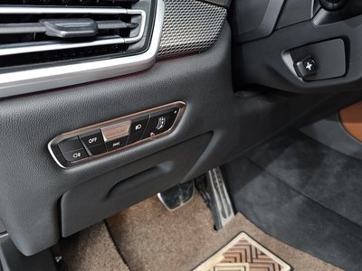 2022 BMW X6 thumbnail 28