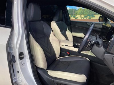 2023 Lexus NX photo 8