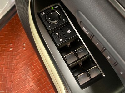 صورة مصغرة 40 لـ 2023 Lexus NX