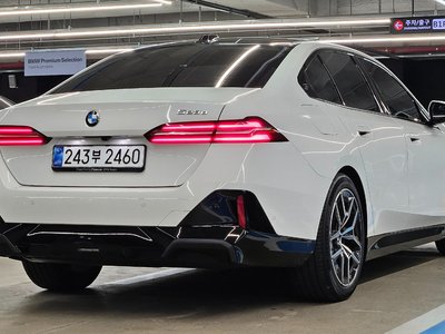 2026 BMW 5 SERIES — фото 5