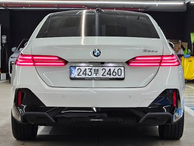 2026 BMW 5 SERIES — фото 3