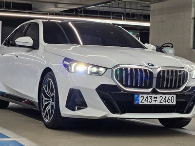 2026 BMW 5 SERIES — миниатюра 11