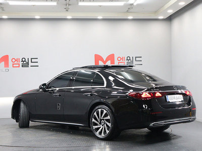 MERCEDES-BENZ E-CLASS - 3