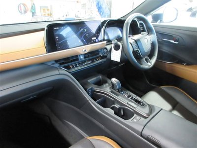 2023 Toyota CROWN CROSSOVER — миниатюра 13