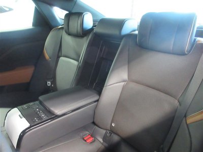2023 Toyota CROWN CROSSOVER — миниатюра 12