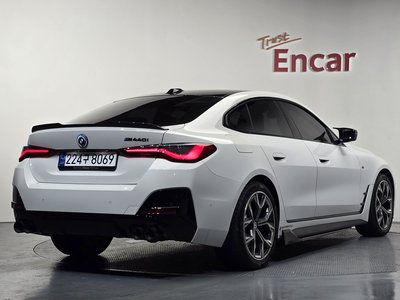 2024 BMW 4 SERIES photo 3
